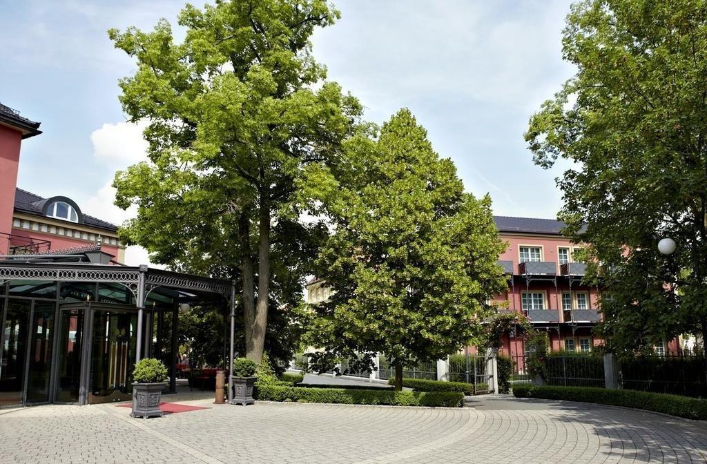 Allee Hotel Нойштадт-ан-дер-Айш Экстерьер фото