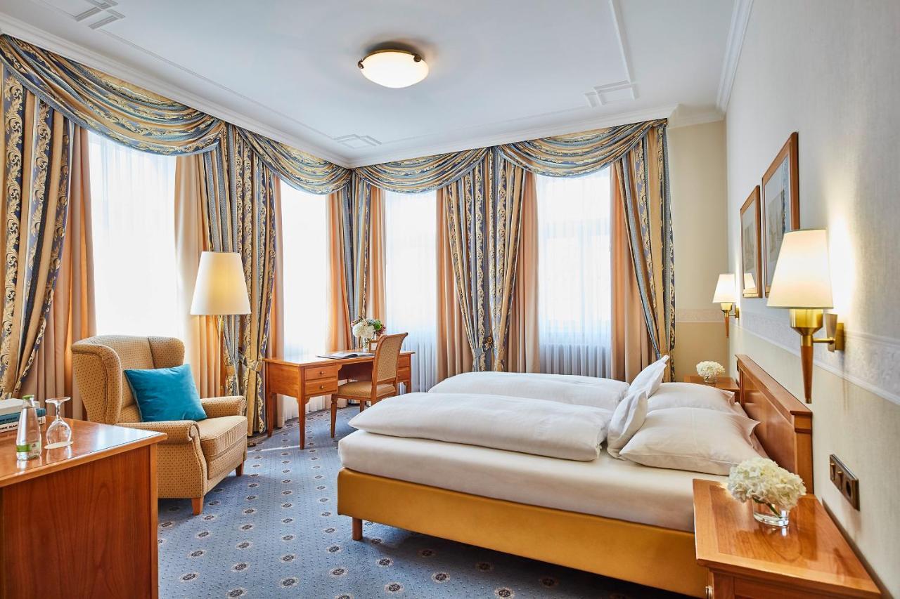 Allee Hotel Нойштадт-ан-дер-Айш Экстерьер фото