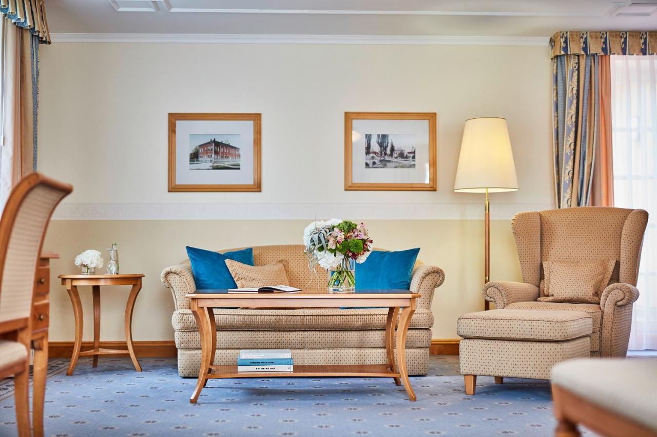 Allee Hotel Нойштадт-ан-дер-Айш Экстерьер фото